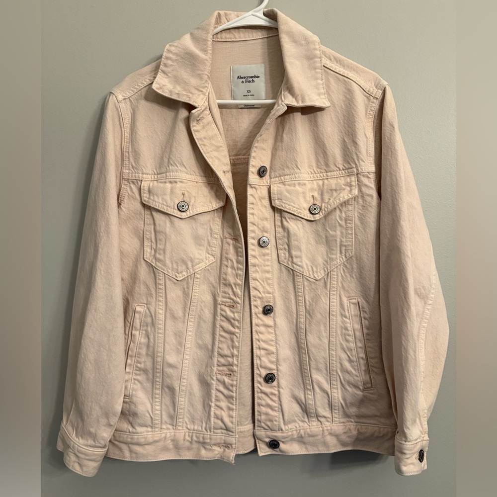 Abercrombie & Fitch oversized light pink denim jacket, XS, EUC